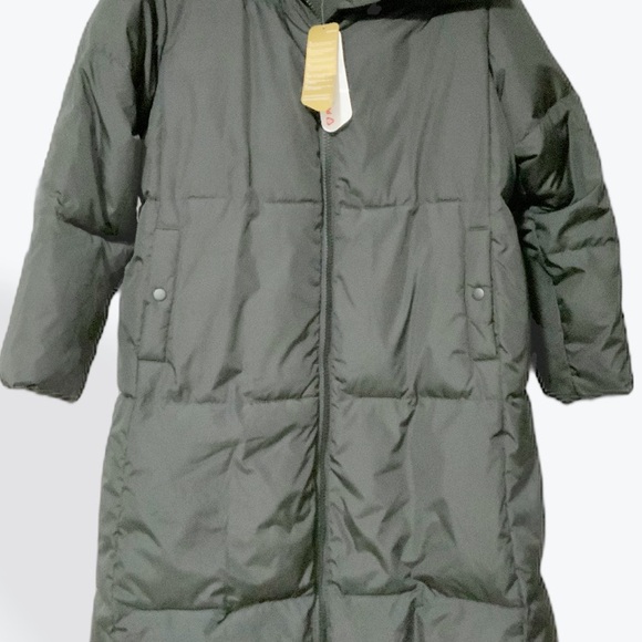 JCrew Long belted puffer jacket from their PrimaLoft collection - Picture 8 of 9
